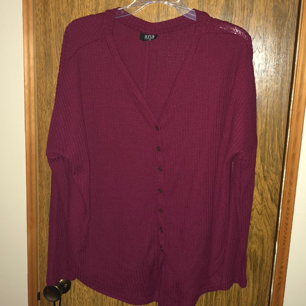 Size Medium a.n.a v-neck button up thermal